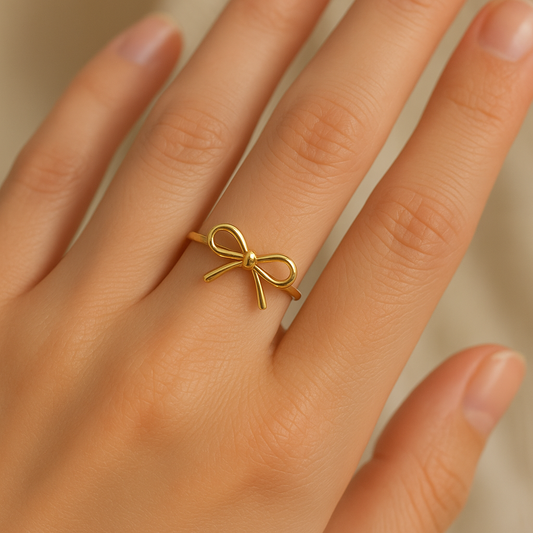 Elegant Gold Bow Ring – Minimalist Ribbon Design 💛